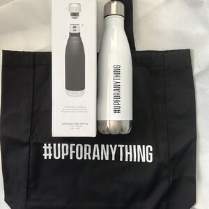 NEW! Tote and Stainless Steel Hot/Cold Bottle 2 piece set !